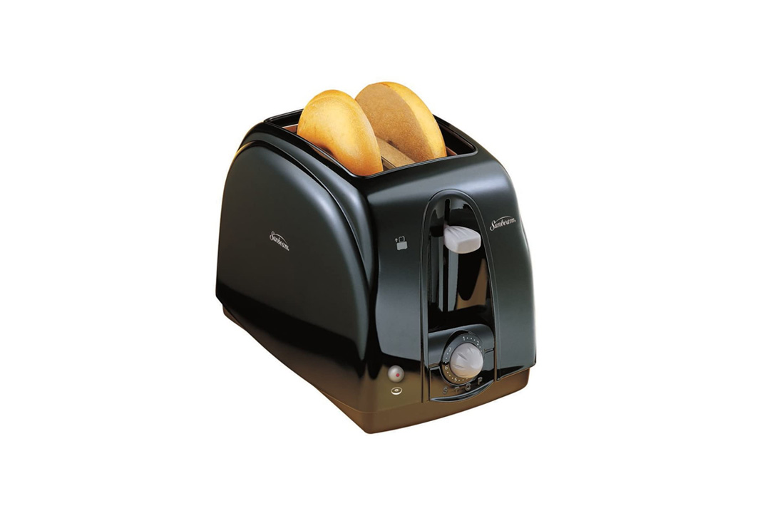 Sunbeam 3910-100 2-Slice Wide Slot Toaster, Black